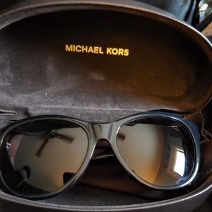 🔥Michael Kors Sunglasses